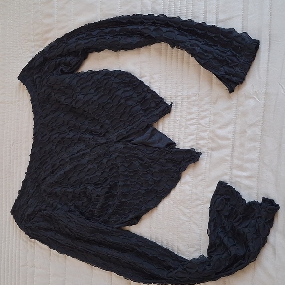 SHEIN Neck Cut Out Asymmetrical Top - Picture 8 of 16